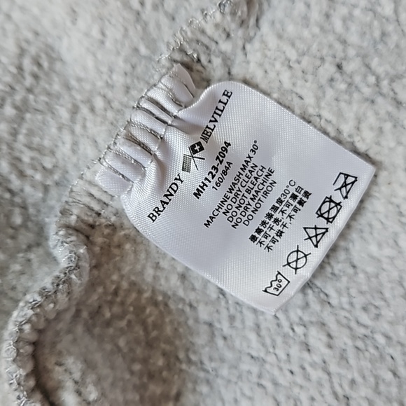 Brandy Melville Hoodie - Picture 4 of 6